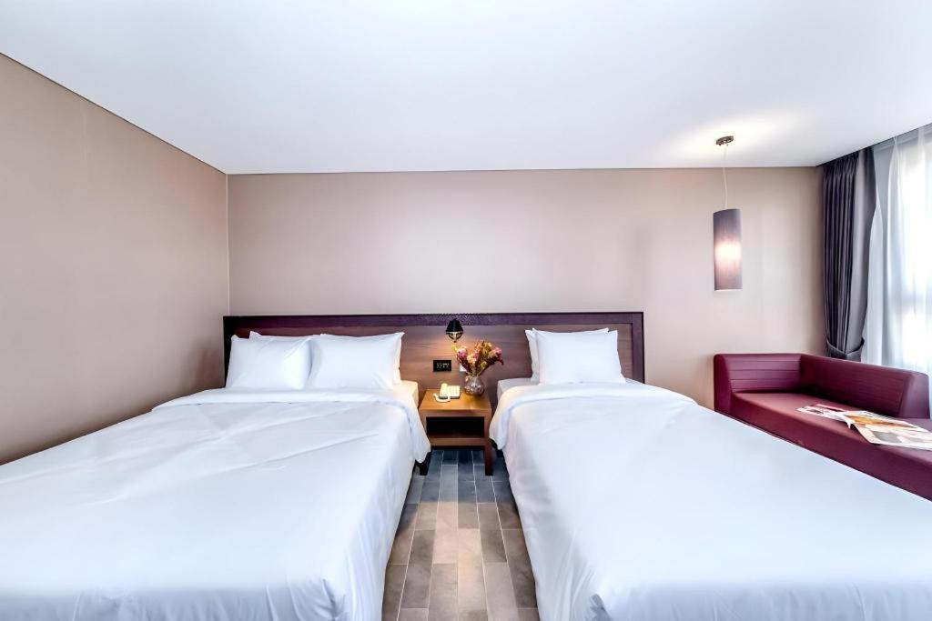 Odri Inn Jeju by Eksteriør bilde