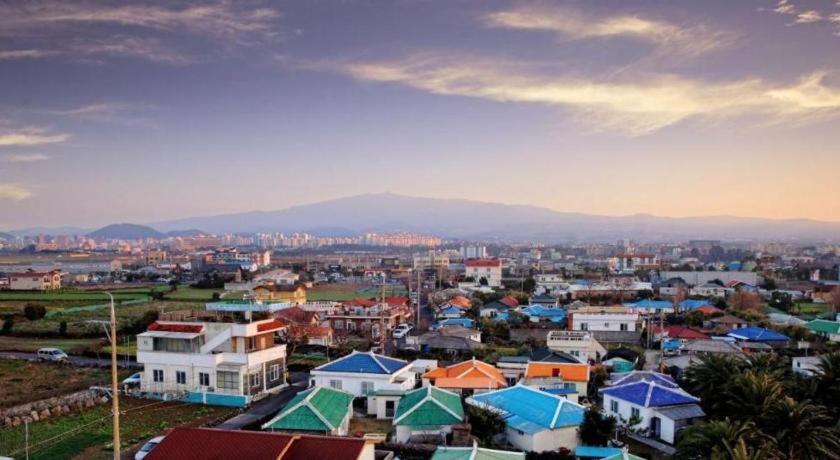 Odri Inn Jeju by Eksteriør bilde