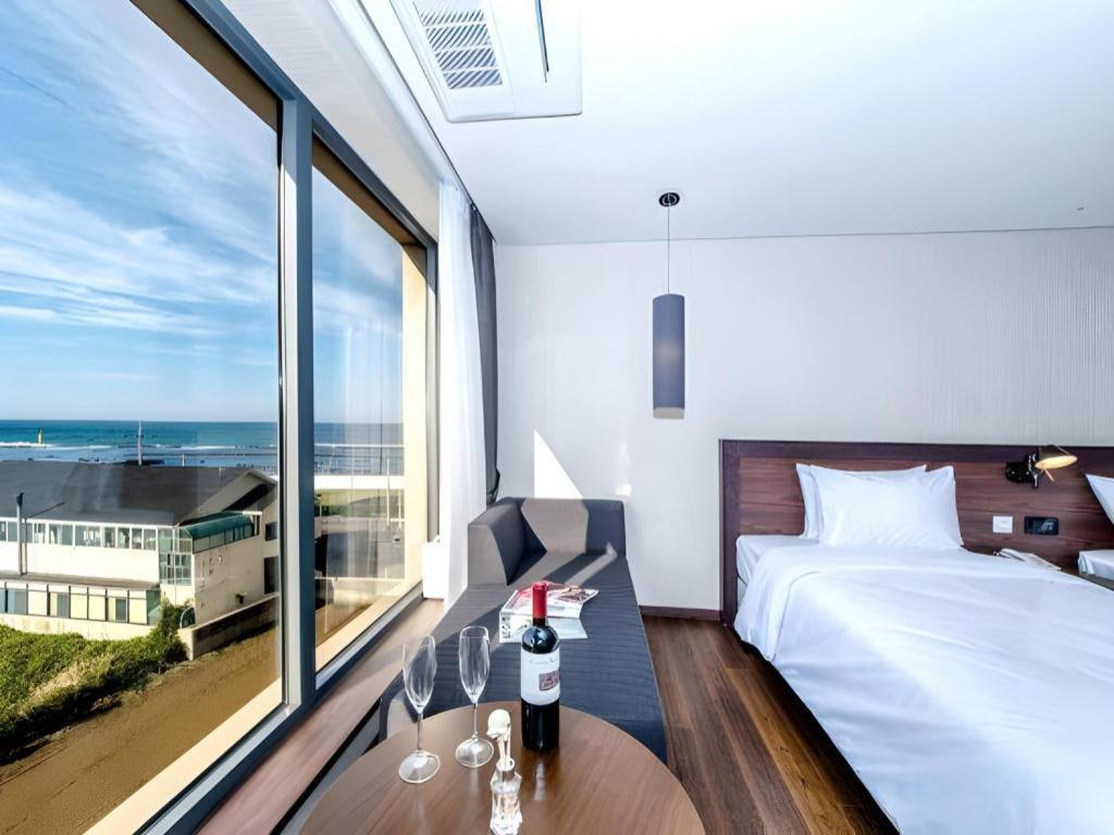 Odri Inn Jeju by Eksteriør bilde