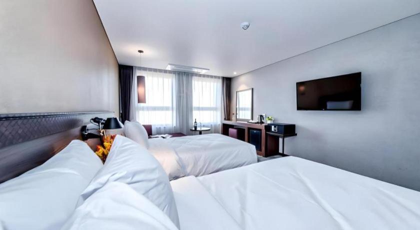 Odri Inn Jeju by Eksteriør bilde