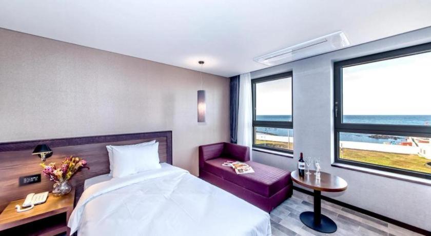 Odri Inn Jeju by Eksteriør bilde