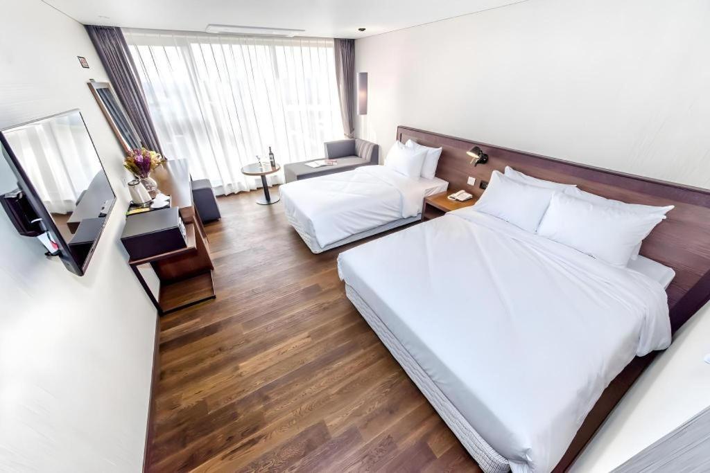 Odri Inn Jeju by Eksteriør bilde