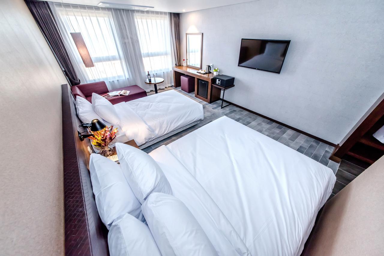 Odri Inn Jeju by Eksteriør bilde